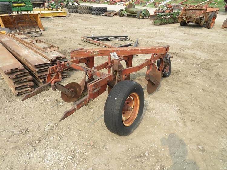 International Harvester 311 Equipment Image0