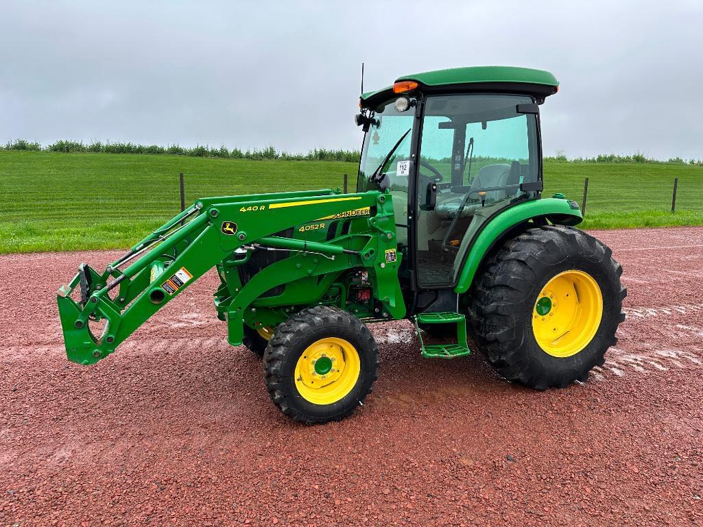 Image of John Deere 4052R Primary image