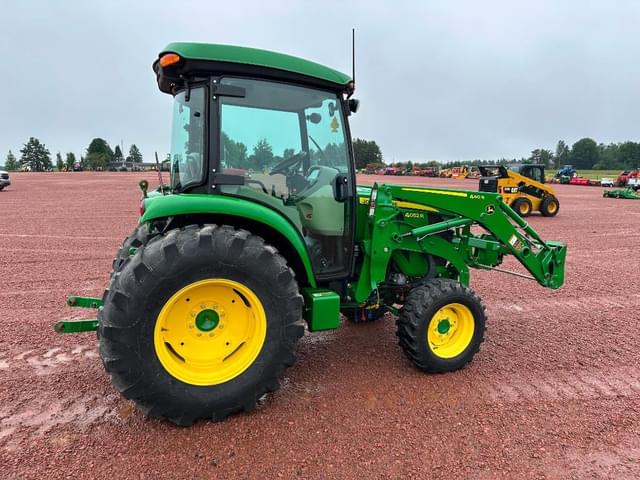 Image of John Deere 4052R equipment image 3