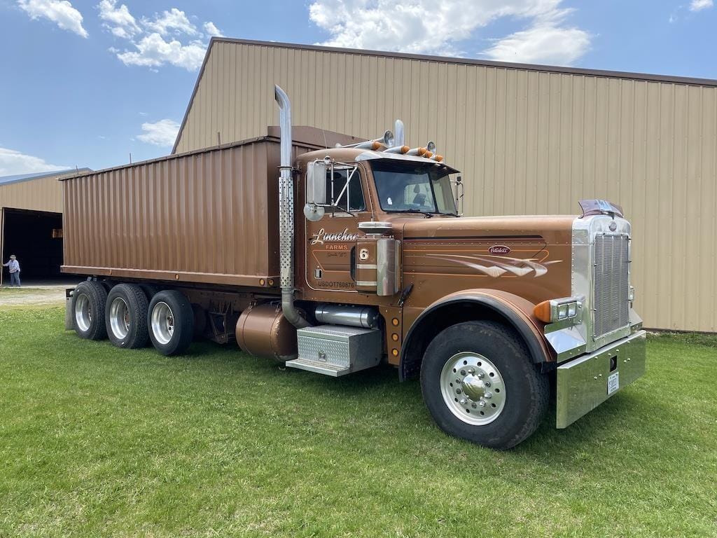 Main image Peterbilt 379