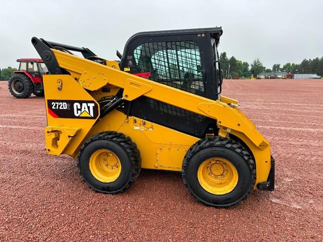 Image of Caterpillar 272D2 equipment image 2