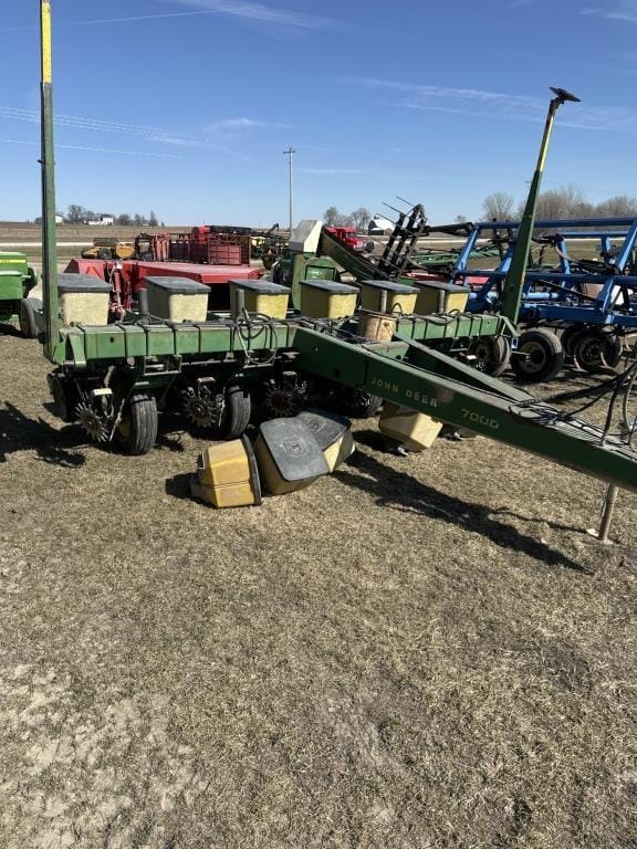 Main image John Deere 7000