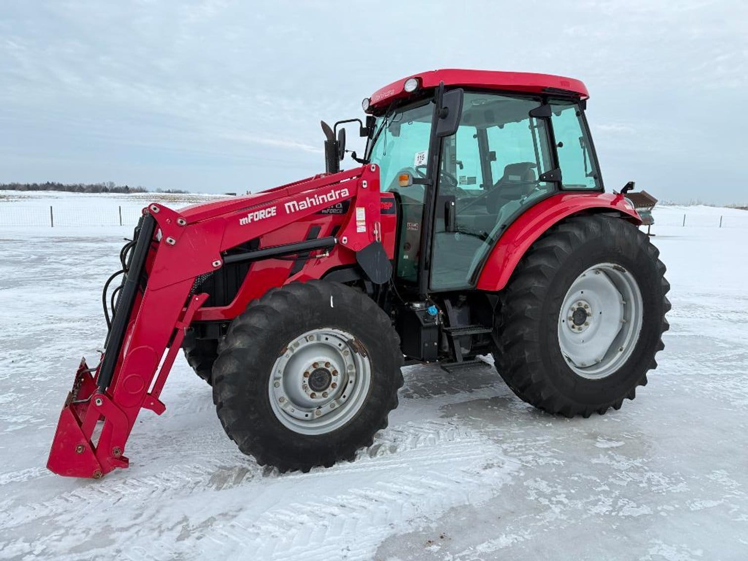 2017 Mahindra M105XL-P Equipment Image0