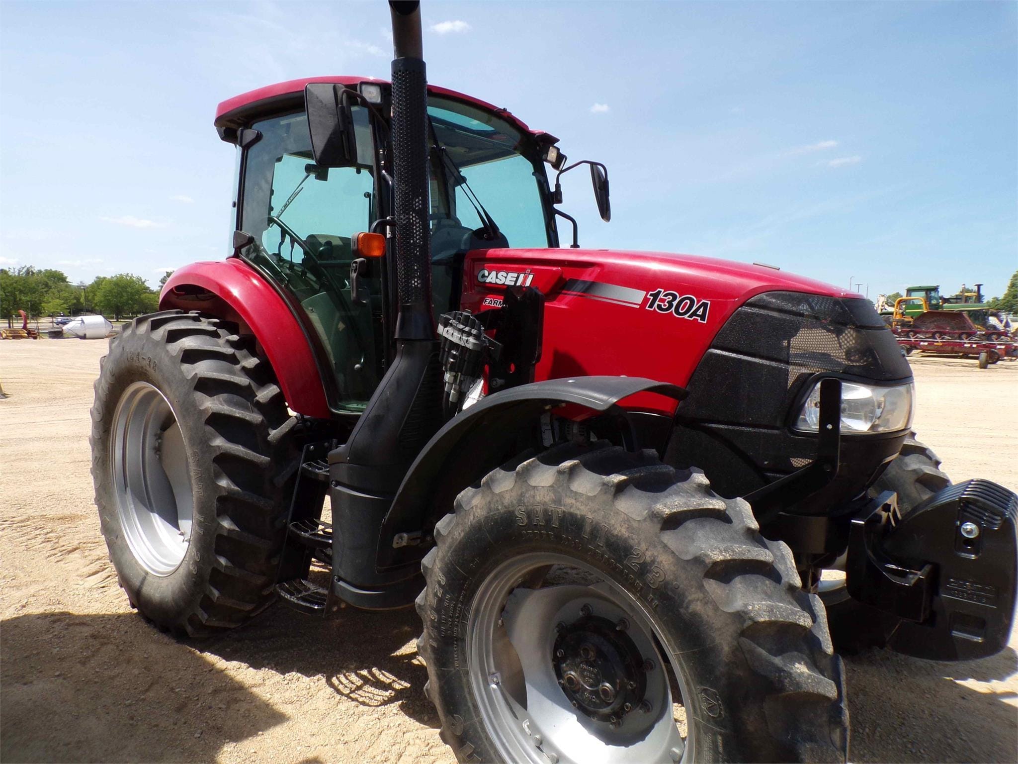 Main image Case IH Farmall 130A
