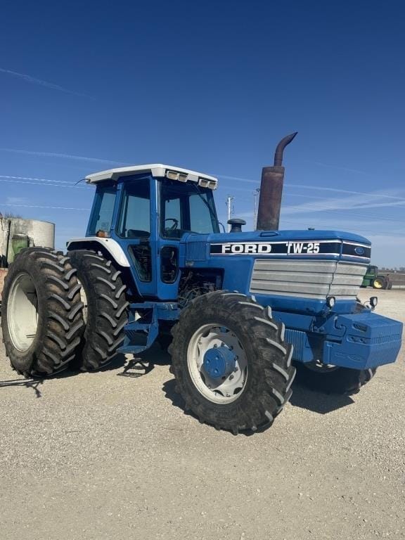 Main image Ford TW-25