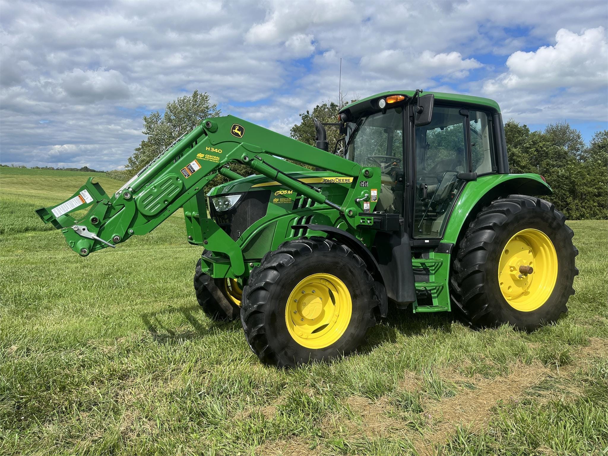 Main image John Deere 6105M