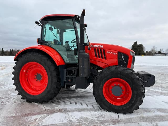 Image of Kubota M7.151 equipment image 2