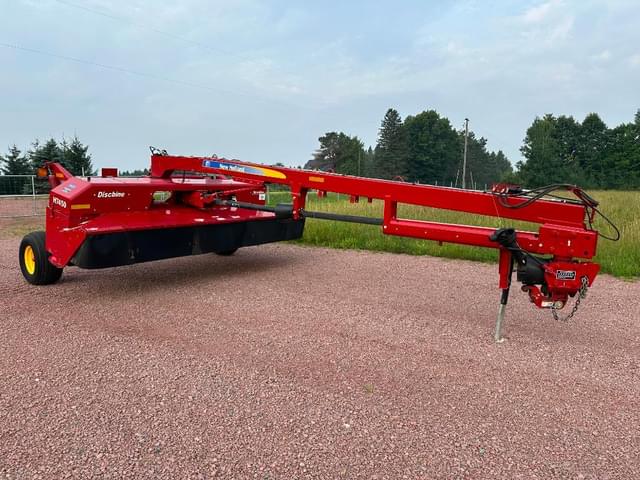 Image of New Holland H7450 equipment image 1