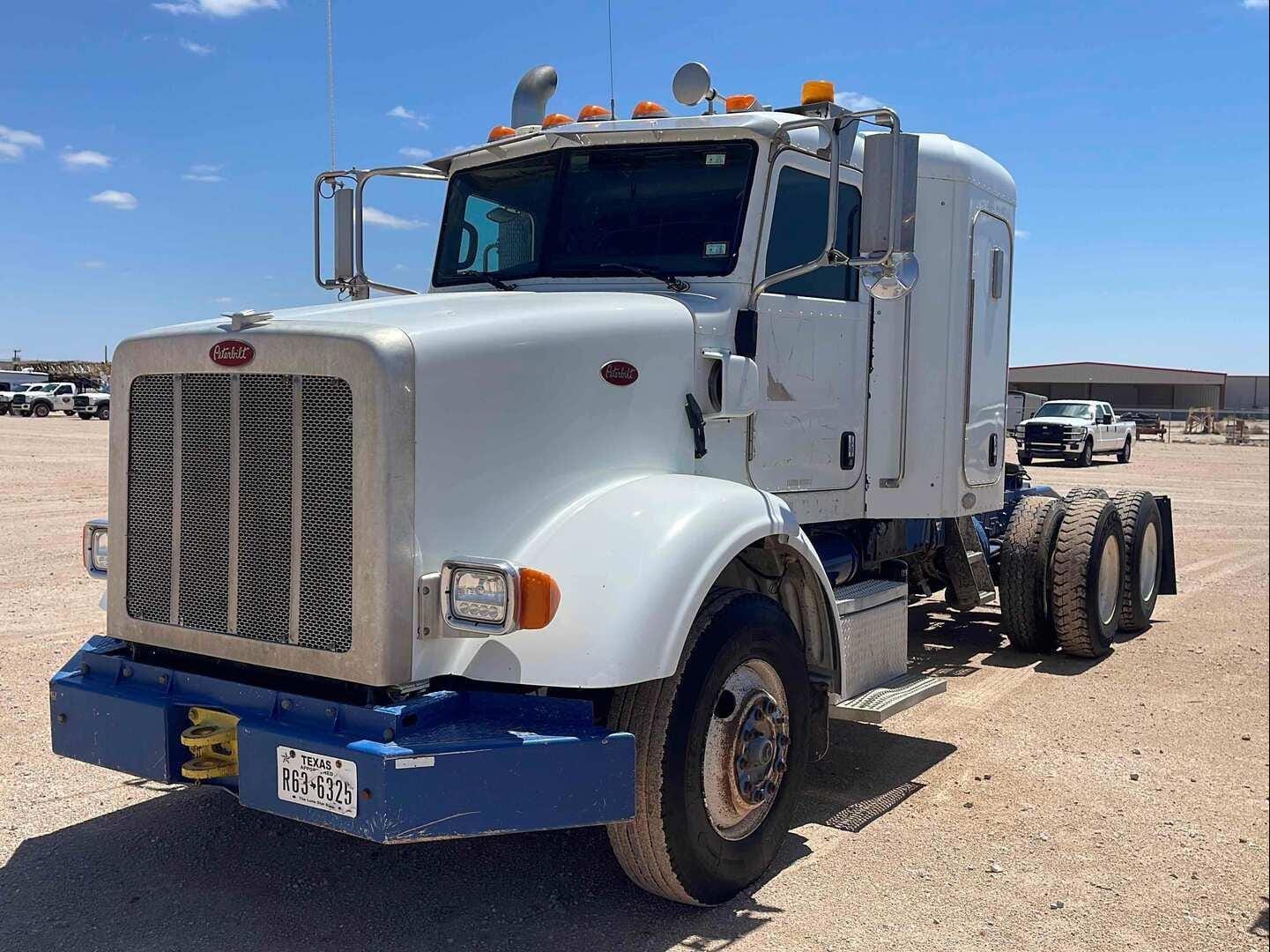 Main image Peterbilt 365