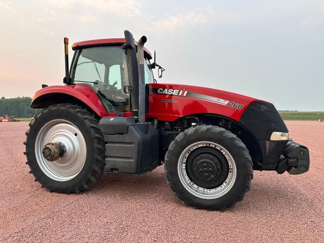 Image of Case IH Magnum 260 equipment image 2