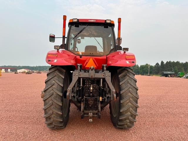 Image of Case IH Magnum 260 equipment image 4