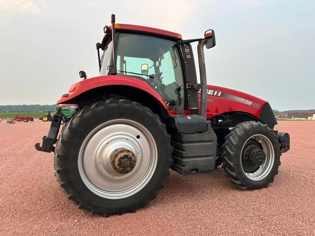 Image of Case IH Magnum 260 equipment image 3