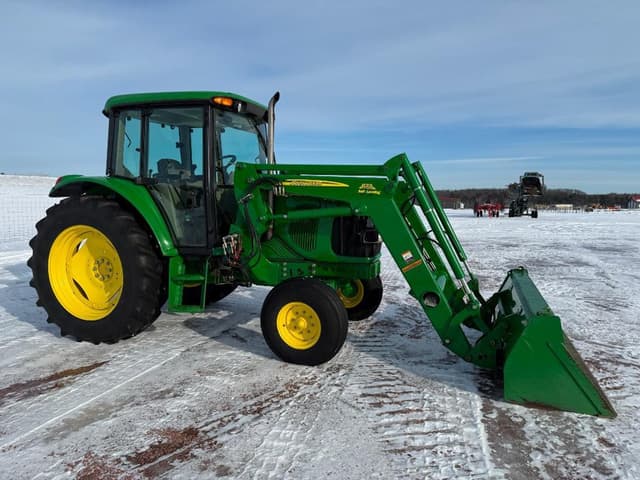 Image of John Deere 6415 equipment image 2