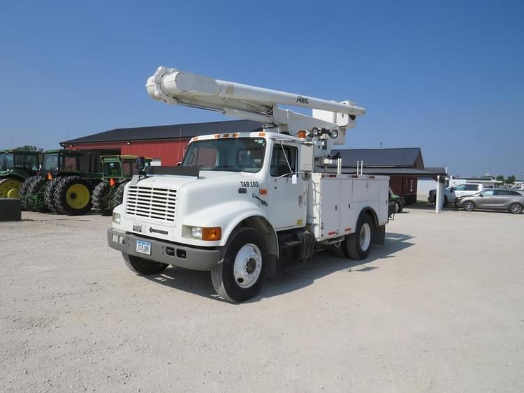 1999 International 4700 Equipment Image0