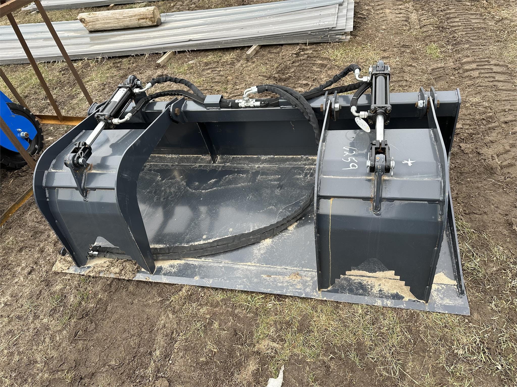 Main image Wolverine GB-11-72W