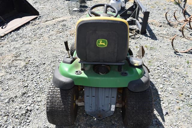 Image of John Deere D140 equipment image 4