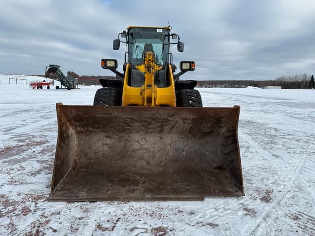 Image of Komatsu WA320-7 equipment image 1