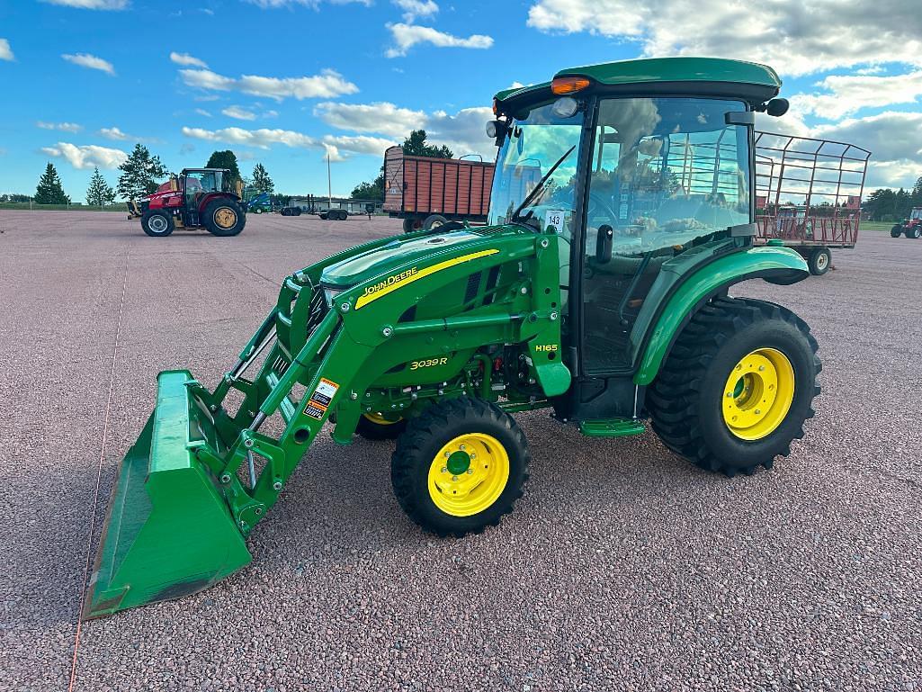 Image of John Deere 3039R Primary image