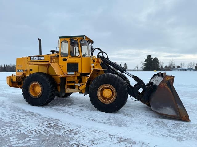 Image of Michigan L-120 equipment image 2