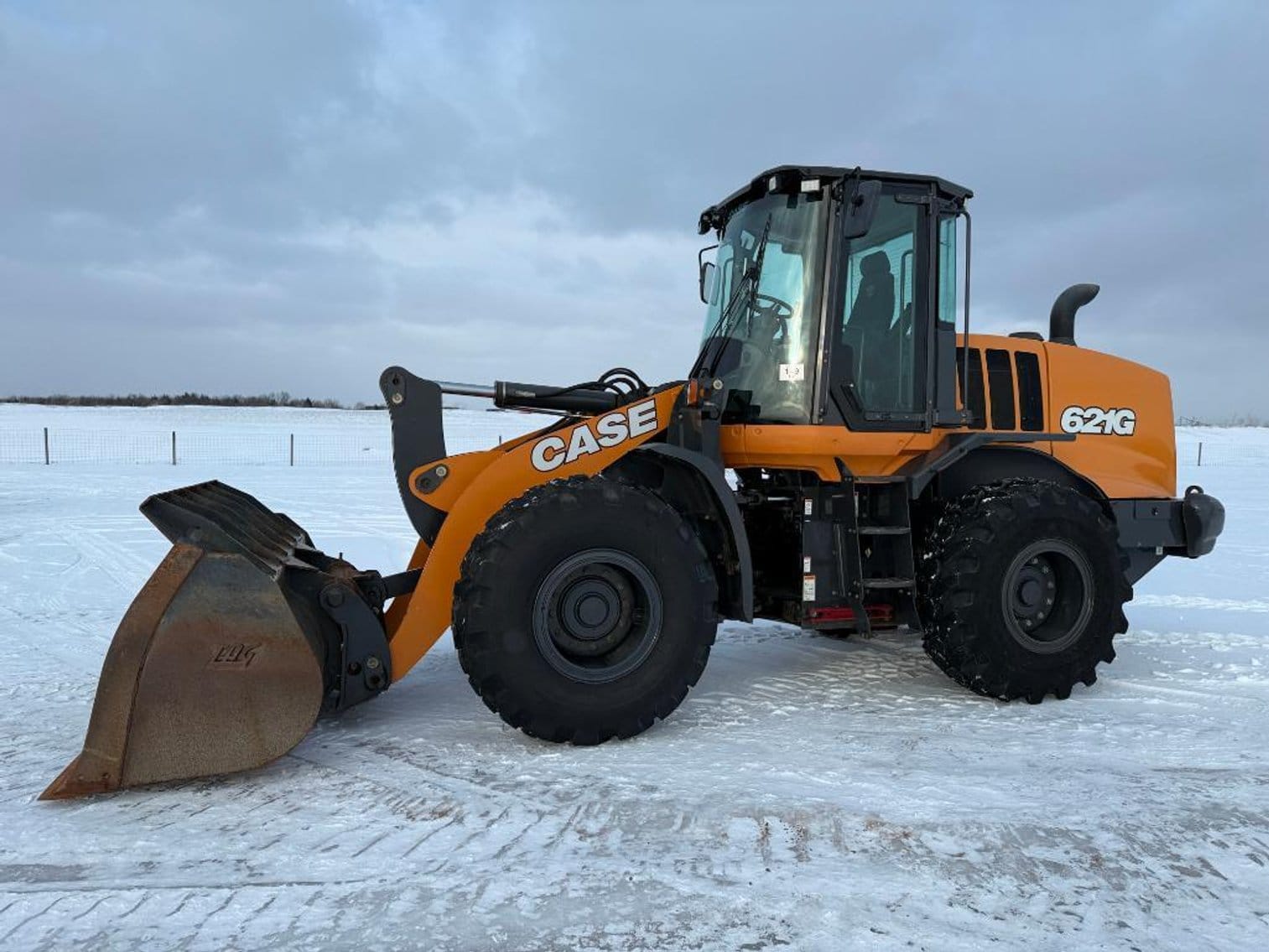 2021 Case 621G Equipment Image0