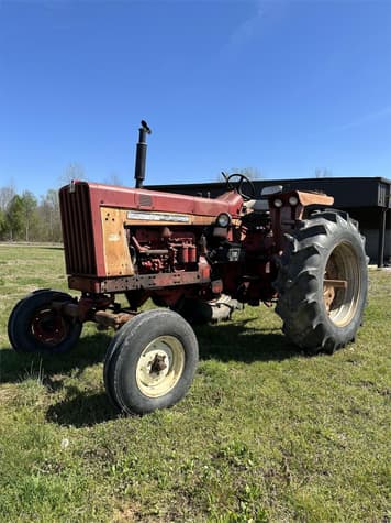 Main image International Harvester 806