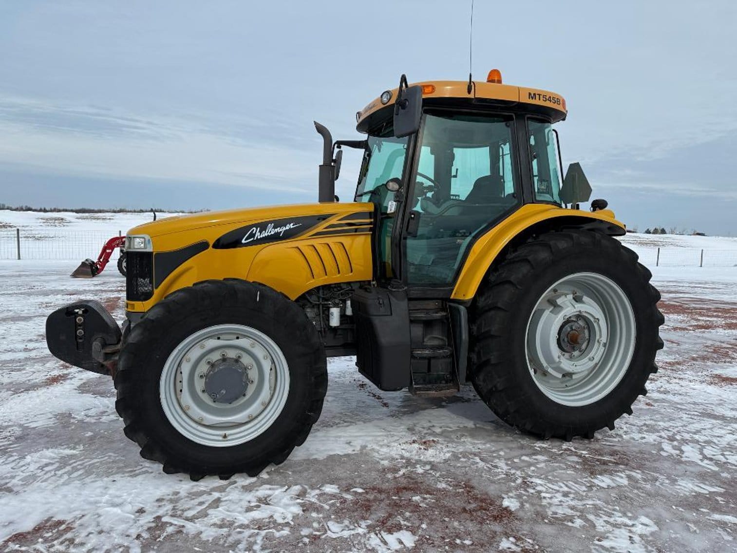 2010 Challenger MT545B Equipment Image0