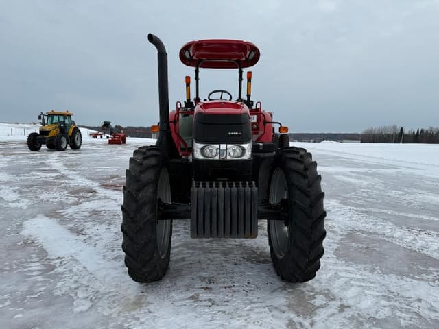Image of Case IH Farmall 140A equipment image 1