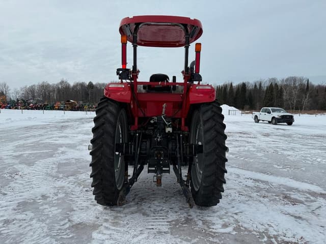 Image of Case IH Farmall 140A equipment image 4