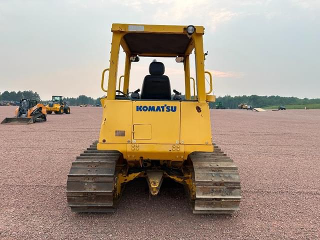 Image of Komatsu D39PX-21 equipment image 4