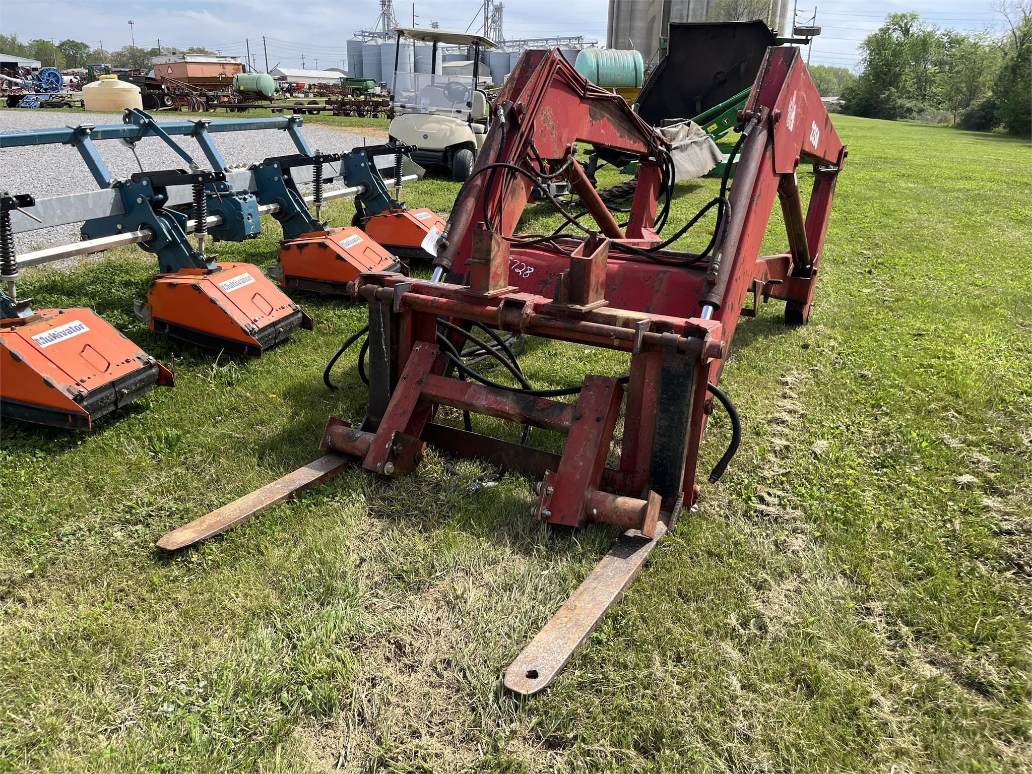 Main image International Harvester 2350