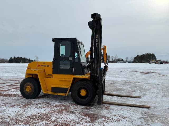 Image of Hyster H210XL equipment image 2