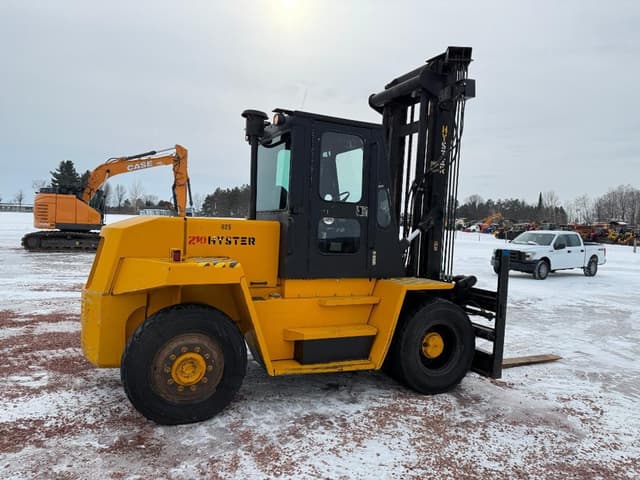 Image of Hyster H210XL equipment image 3