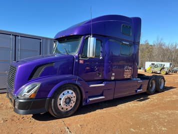 Main image Volvo VNL