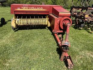 New Holland 326 Equipment Image0