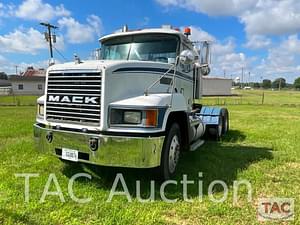 1991 Mack CH600 Image