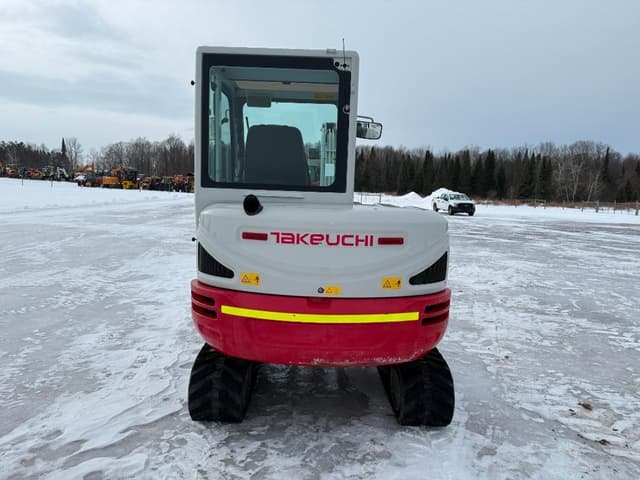 Image of Takeuchi TB240 equipment image 3