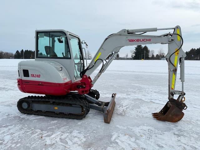 Image of Takeuchi TB240 equipment image 1