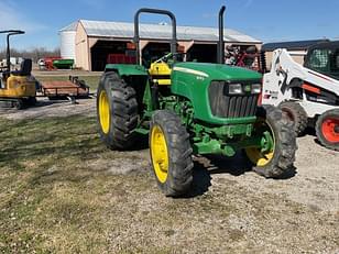 Main image John Deere 5075E