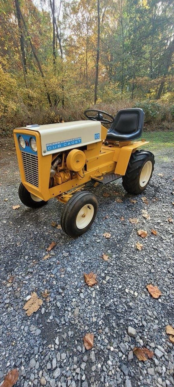 Main image Cub Cadet 122