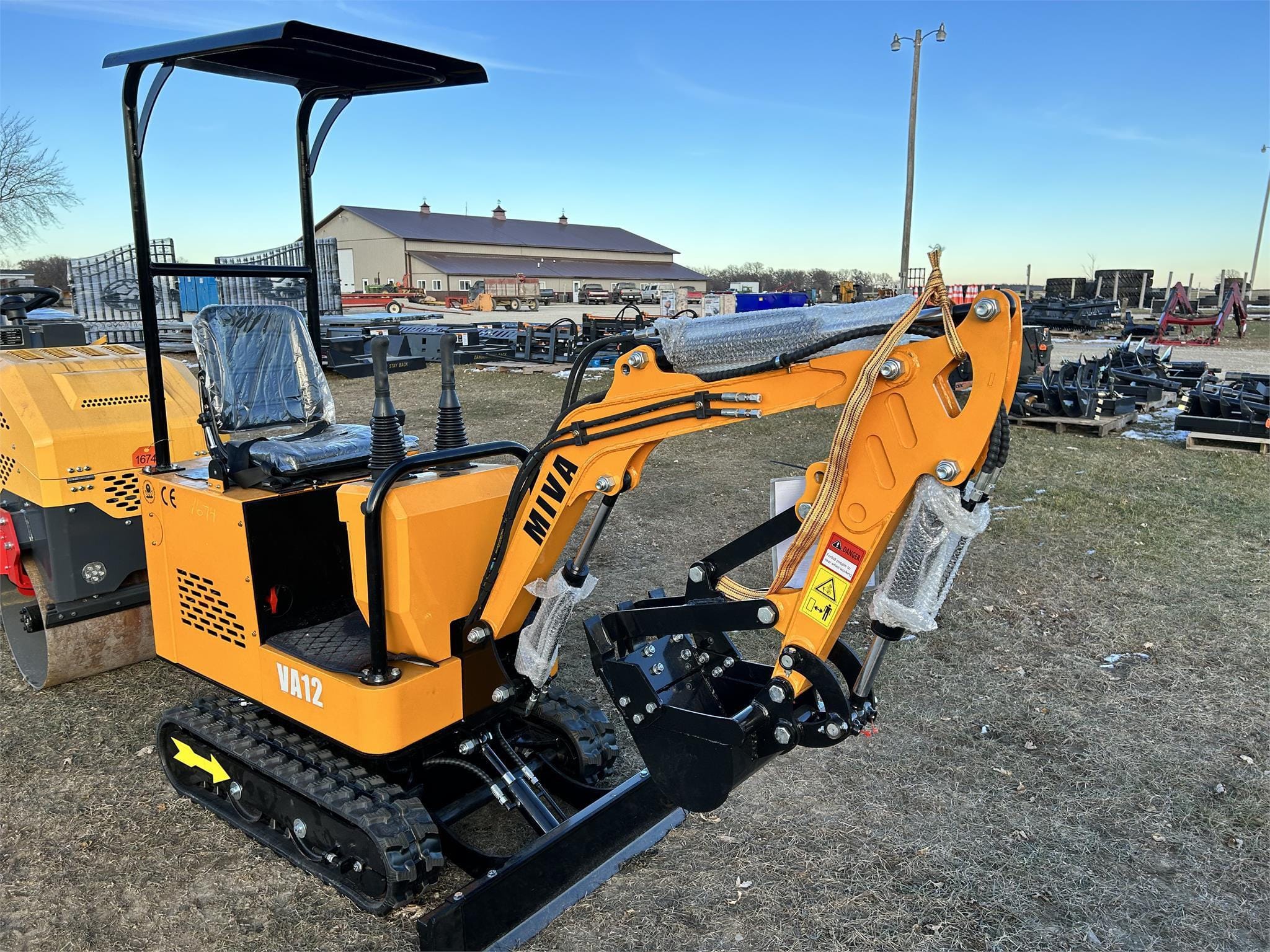 Main image Miva VA12