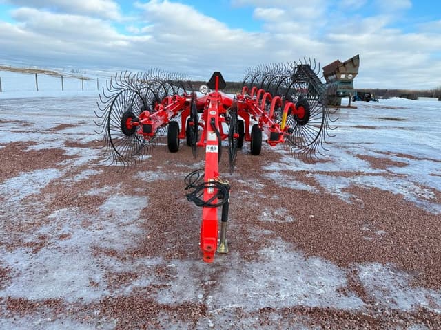 Image of Kuhn SR300 equipment image 1