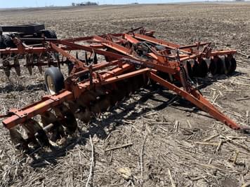 Main image Allis Chalmers 2300