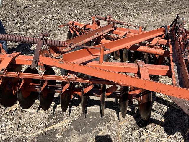 Thumbnail image Allis Chalmers 2300 10