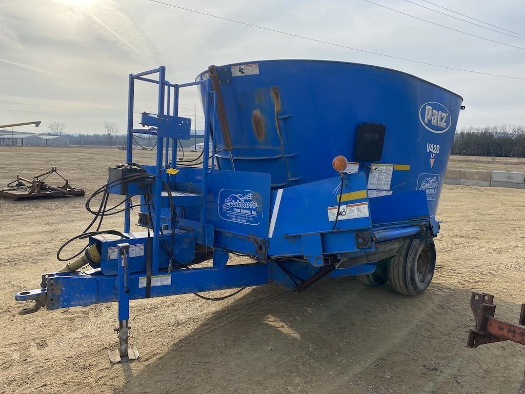Patz V420 Hay and Forage Grinders/Mixers for Sale Tractor Zoom