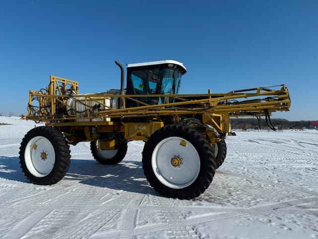Image of Ag-Chem RoGator 854 equipment image 2