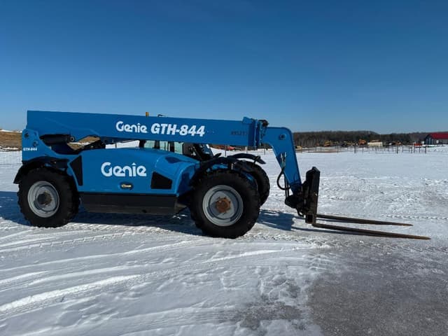 Image of Genie GTH-844 equipment image 2