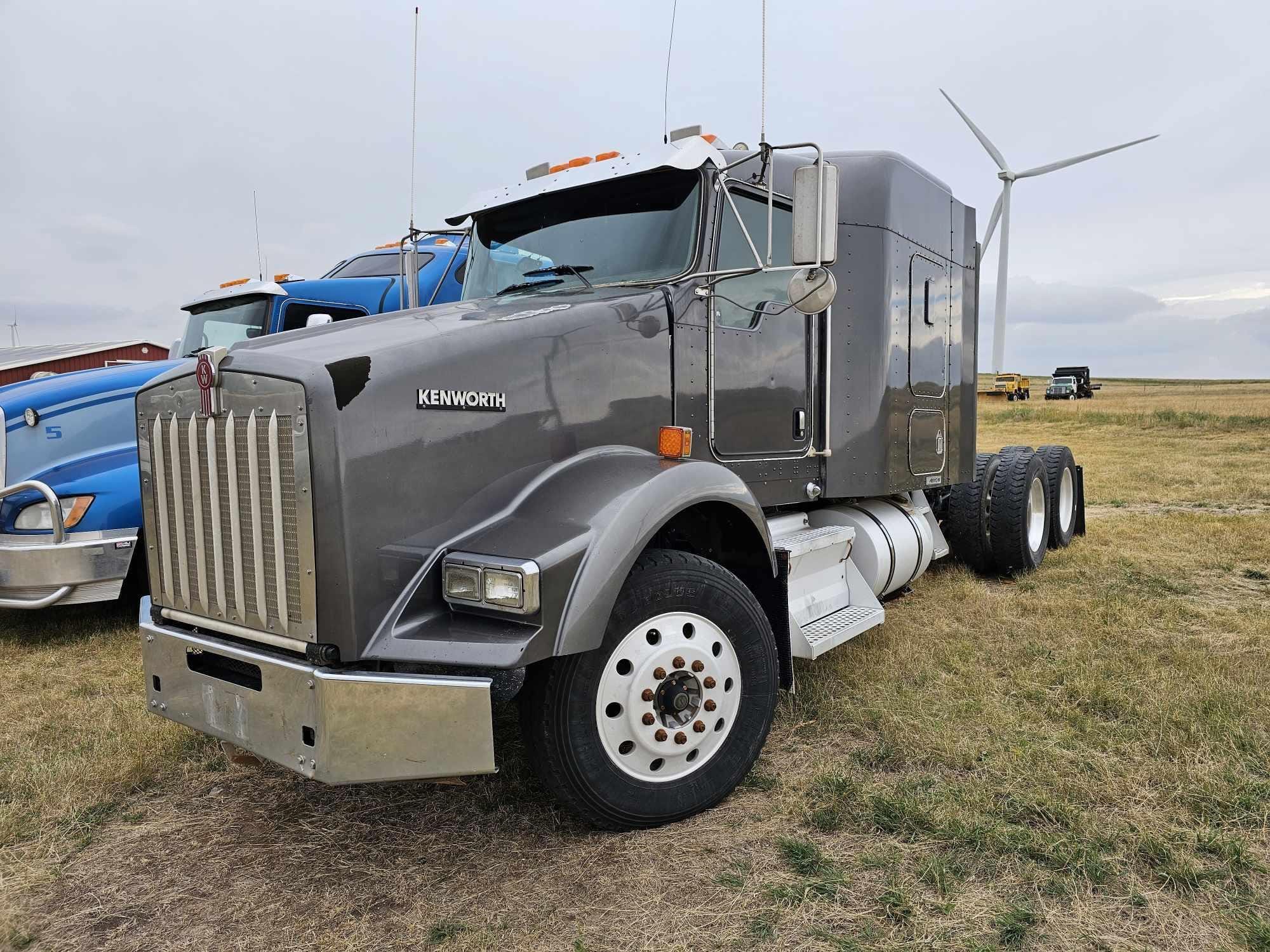 Main image Kenworth T800