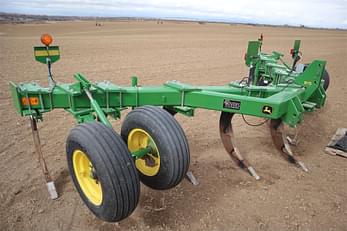 Main image John Deere 915