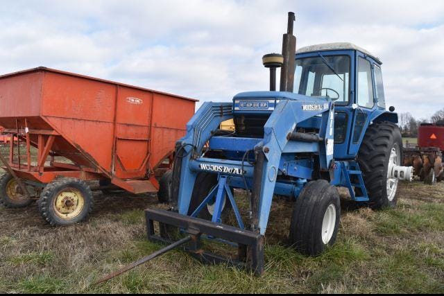 Main image Ford 8700