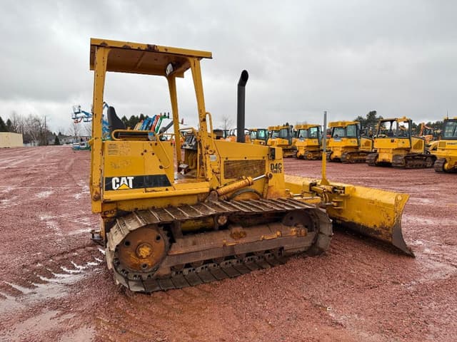 Image of Caterpillar D4C equipment image 3